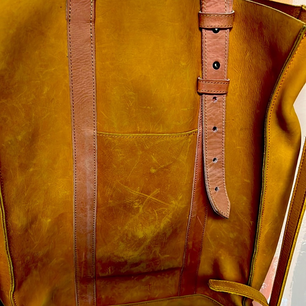 Leather tote from Roolee - Picture 2 of 6